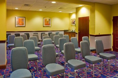 фото отеля Holiday Inn Express Hotel & Suites Universal Studios Orlando