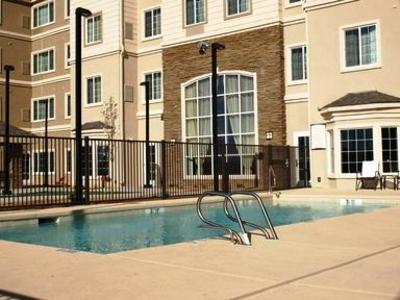 фото отеля Staybridge Suites Albuquerque - Airport