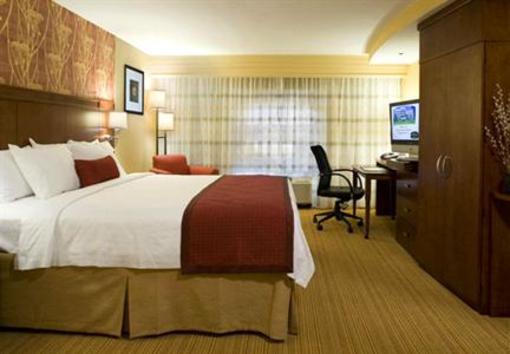 фото отеля Courtyard by Marriott Jacksonville Orange Park