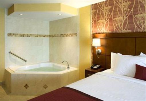 фото отеля Courtyard by Marriott Jacksonville Orange Park