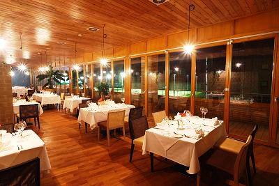 фото отеля Park Holiday Congress & Wellness Hotel Prague