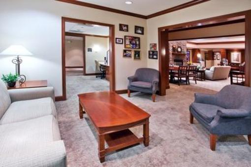 фото отеля Staybridge Suites Kalamazoo