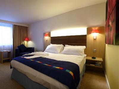 фото отеля Park Inn Leigh