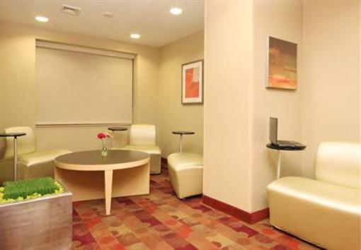 фото отеля TownePlace Suites Albany Downtown Medical Center