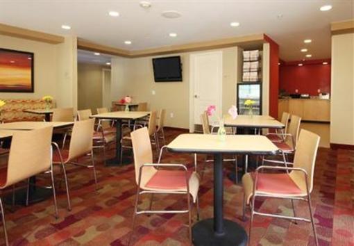 фото отеля TownePlace Suites Albany Downtown Medical Center