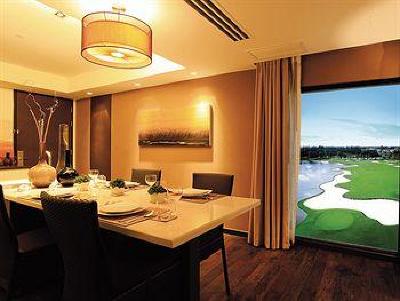 фото отеля Summit Windmill Golf Residence Bangkok Bang Phli