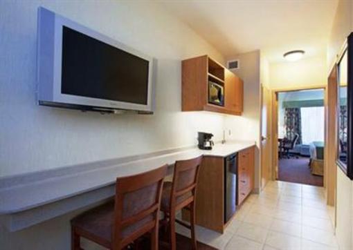 фото отеля Holiday Inn Express Airport Dieppe