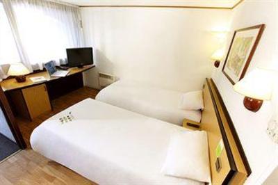 фото отеля Hotel Campanile Dijon Est Saint-Apollinaire