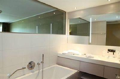 фото отеля Klein Zwitserland - A Hampshire Classic Hotel