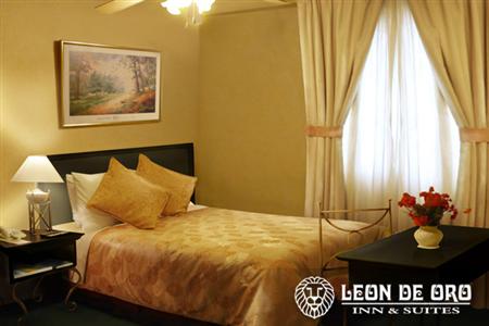 фото отеля Leon de Oro Inn & Suites
