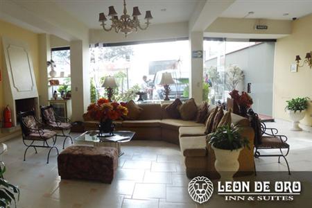 фото отеля Leon de Oro Inn & Suites