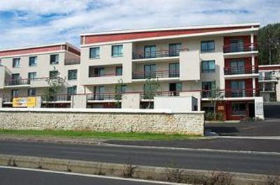 фото отеля Appart'City Louveciennes
