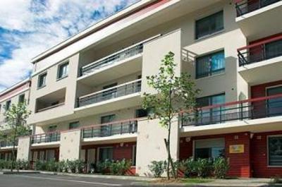 фото отеля Appart'City Louveciennes