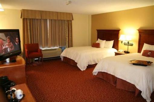 фото отеля Hampton Inn & Suites McComb