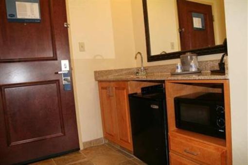 фото отеля Hampton Inn & Suites McComb