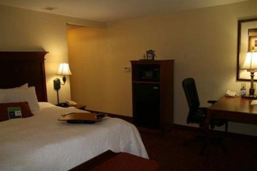 фото отеля Hampton Inn & Suites McComb