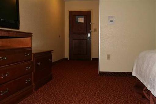 фото отеля Hampton Inn & Suites McComb