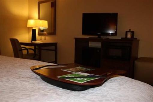 фото отеля Hampton Inn & Suites McComb