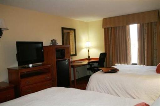 фото отеля Hampton Inn & Suites McComb