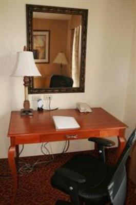 фото отеля Hampton Inn & Suites McComb