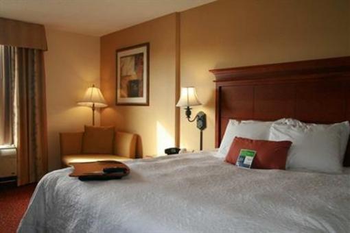 фото отеля Hampton Inn & Suites McComb
