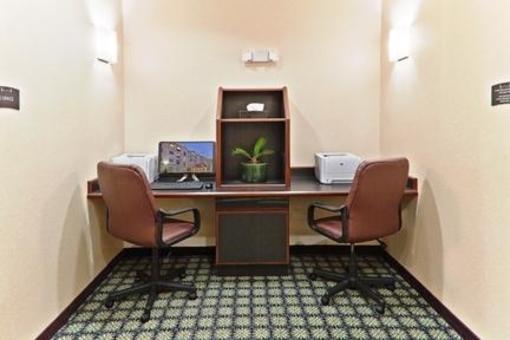 фото отеля Staybridge Suites Oklahoma City