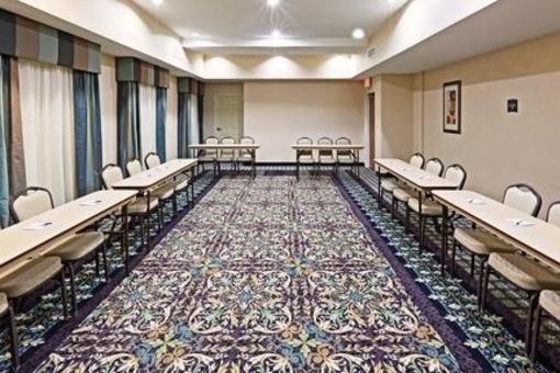 фото отеля Staybridge Suites Oklahoma City