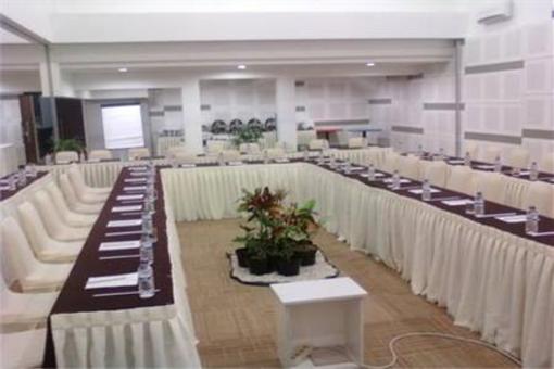 фото отеля Amaris Hotel Diponegoro - Jogja