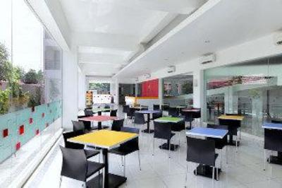 фото отеля Amaris Hotel Diponegoro - Jogja