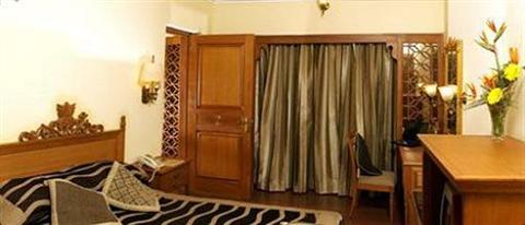 фото отеля Beverly Hotel Chennai
