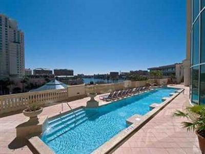 фото отеля Embassy Suites Tampa - Downtown Convention Center