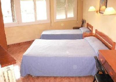 фото отеля Hostal Rio de Castro