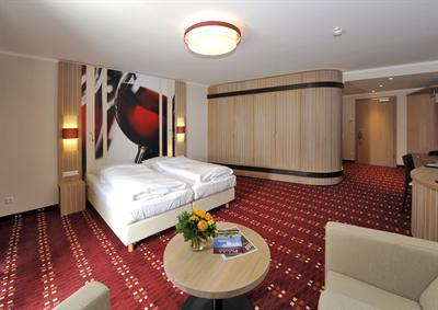 фото отеля Wohlfühlhotel Alte Rebschule Rhodt unter Rietburg