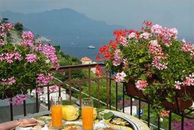 фото отеля Bed and Breakfast Al Pesce D'Oro Amalfi
