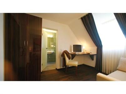 фото отеля Helvetia Hotel City Center Munich