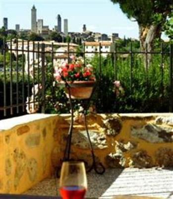 фото отеля Locanda Viani Bed & Breakfast San Gimignano