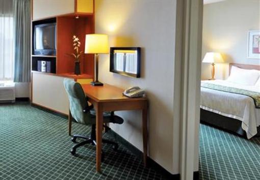 фото отеля Fairfield Inn & Suites Wausau
