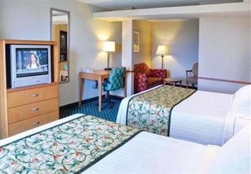 фото отеля Fairfield Inn & Suites Wausau