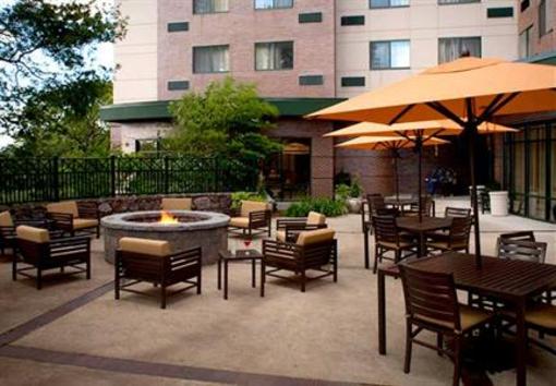 фото отеля Courtyard Boston Waltham