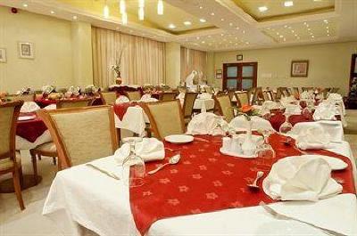 фото отеля Safeer Plaza Hotel Muscat