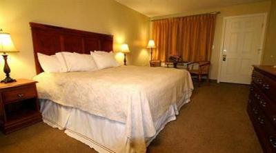 фото отеля Admirals Inn Ogunquit