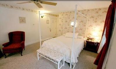 фото отеля Admirals Inn Ogunquit