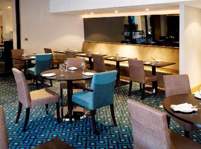 фото отеля Menzies Chequers Gatwick