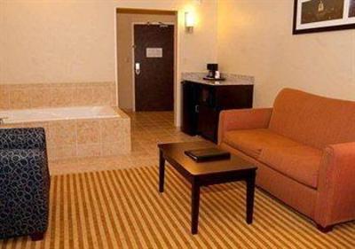 фото отеля Comfort Suites East Broad at 270