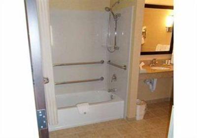 фото отеля Comfort Suites East Broad at 270
