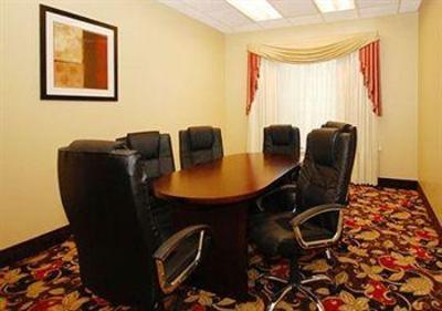 фото отеля Comfort Suites East Broad at 270