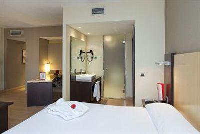 фото отеля Confortel Suites Madrid
