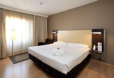 фото отеля Confortel Suites Madrid