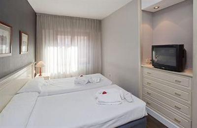 фото отеля Confortel Suites Madrid
