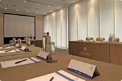 фото отеля Park Plaza Cardiff